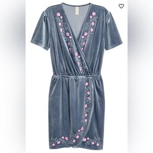 H&M Divided Women’s Velour Wrap-Front Dress NWT Short Sleeve Pigeon Blue Size 16